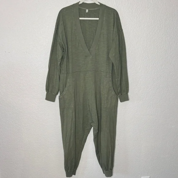 Free People Intimately Just Because Onesie Olive Large
Relaxed Boho Jumpsuit - Picture 2 of 7